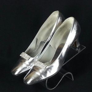Vintage 70s silver & rhinestone pumps shoes size 8